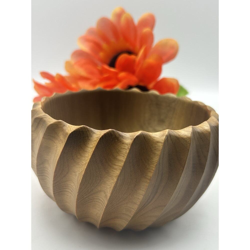 Vintage Myrtle wood Hand Carved Bowl. Spiral Pattern